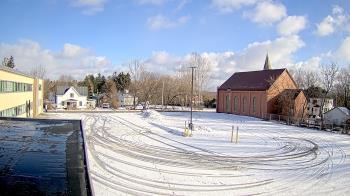 Weather camera view of Antwerp Primary School.