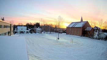 Weather camera view of Antwerp Primary School.