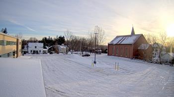 Weather camera view of Antwerp Primary School.