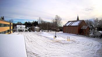 Weather camera view of Antwerp Primary School.