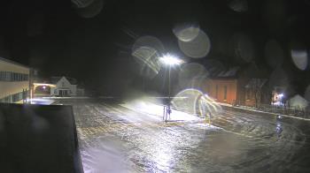 Weather camera view of Antwerp Primary School.