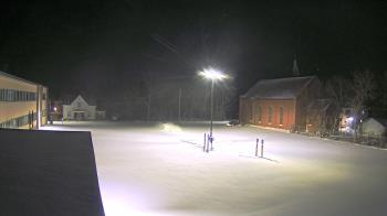 Weather camera view of Antwerp Primary School.