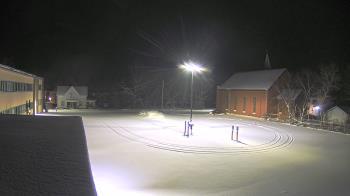 Weather camera view of Antwerp Primary School.