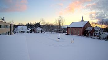 Weather camera view of Antwerp Primary School.