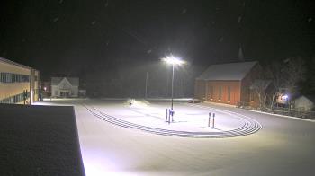 Weather camera view of Antwerp Primary School.