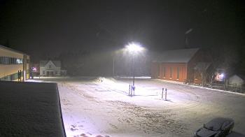 Weather camera view of Antwerp Primary School.