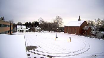Weather camera view of Antwerp Primary School.