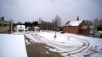 Weather camera view of Antwerp Primary School.