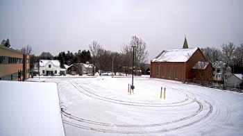 Weather camera view of Antwerp Primary School.