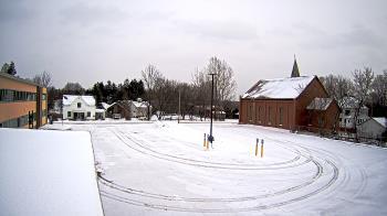 Weather camera view of Antwerp Primary School.