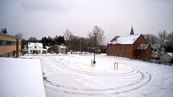 Weather camera view of Antwerp Primary School.