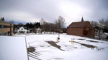 Weather camera view of Antwerp Primary School.