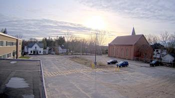 Weather camera view of Antwerp Primary School.