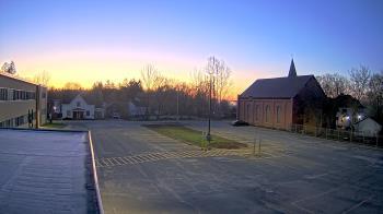 Weather camera view of Antwerp Primary School.
