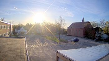 Weather camera view of Antwerp Primary School.