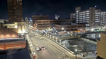 Weather camera view of City of Aurora IL.