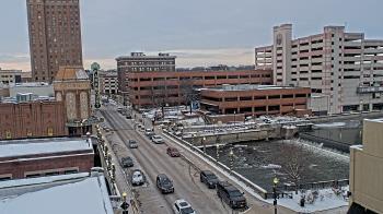 Weather camera view of City of Aurora IL.