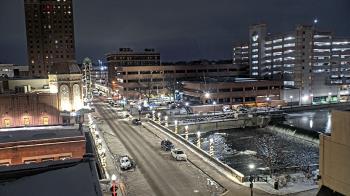 Weather camera view of City of Aurora IL.