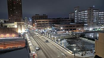 Weather camera view of City of Aurora IL.