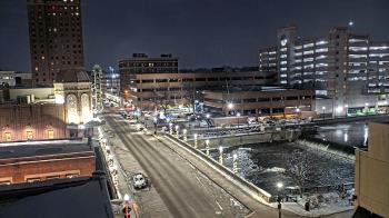 Weather camera view of City of Aurora IL.
