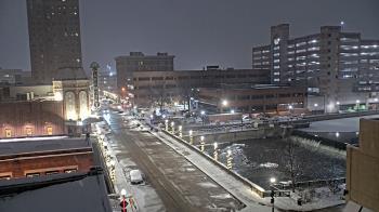Weather camera view of City of Aurora IL.