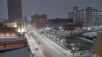 Weather camera view of City of Aurora IL.