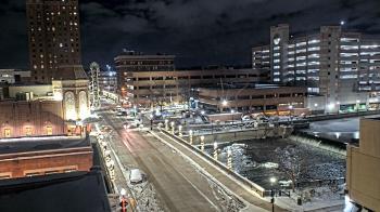Weather camera view of City of Aurora IL.