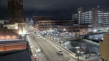 Weather camera view of City of Aurora IL.