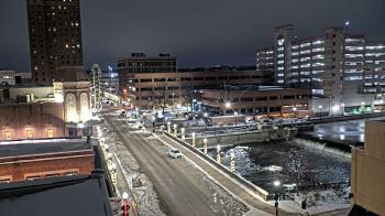 Weather camera view of City of Aurora IL.