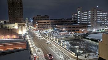 Weather camera view of City of Aurora IL.