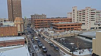 Weather camera view of City of Aurora IL.