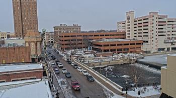 Weather camera view of City of Aurora IL.