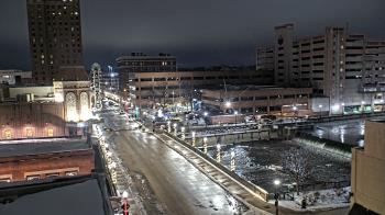 Weather camera view of City of Aurora IL.