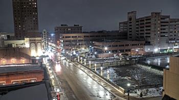 Weather camera view of City of Aurora IL.