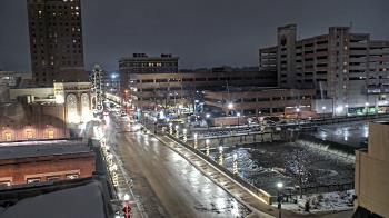 Weather camera view of City of Aurora IL.