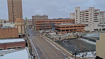 Weather camera view of City of Aurora IL.