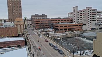 Weather camera view of City of Aurora IL.