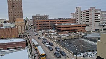 Weather camera view of City of Aurora IL.