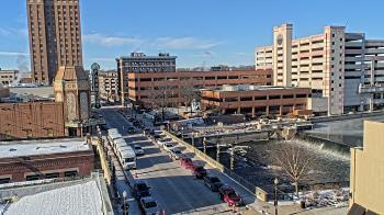 Weather camera view of City of Aurora IL.