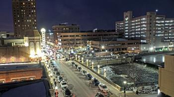 Weather camera view of City of Aurora IL.