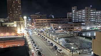 Weather camera view of City of Aurora IL.