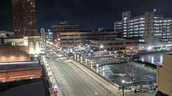 Weather camera view of City of Aurora IL.