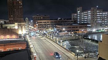 Weather camera view of City of Aurora IL.