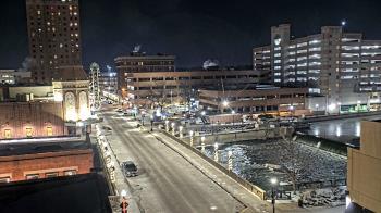 Weather camera view of City of Aurora IL.
