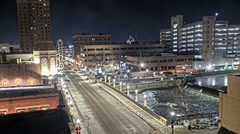 Weather camera view of City of Aurora IL.