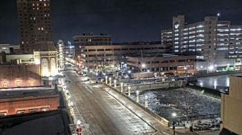 Weather camera view of City of Aurora IL.