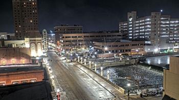 Weather camera view of City of Aurora IL.