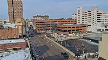 Weather camera view of City of Aurora IL.