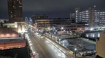 Weather camera view of City of Aurora IL.