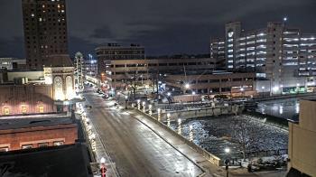 Weather camera view of City of Aurora IL.